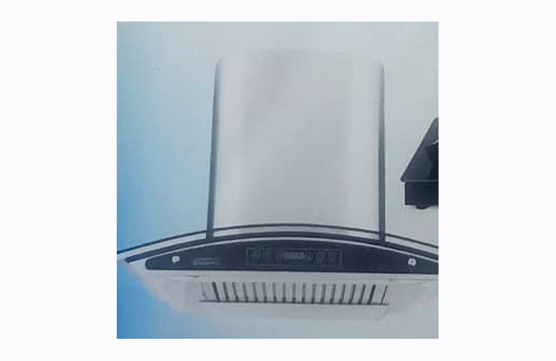 New kitchen chimney installation service in a Lucknow home